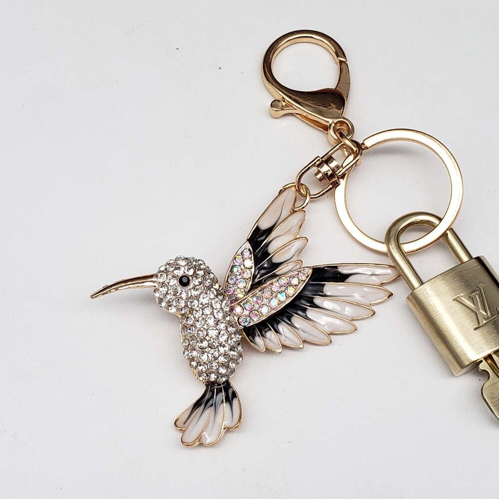 LV Authentic Gold Padlock 🔒 Key Set w/ Unbranded Bird Keychain Charm - Picture 4 of 7